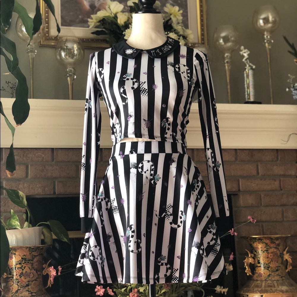 ** SOLD ** Beetle juice outfit